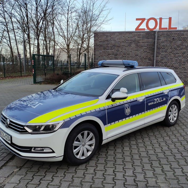 Erster blauer Dienstwagen beim Hauptzollamt Osnabrück vorgestellt - Ems Vechte Welle