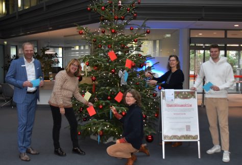 Für Kinder aus Familien mit geringeren Einkommen: Wunschbaum-Aktion in Nordhorn gestartet