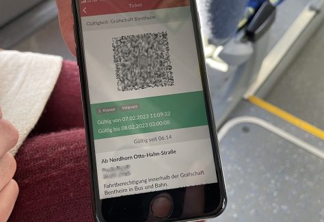 Immer die günstigste Fahrkarte für Bus und Bahn in der Grafschaft per Smartphone-App