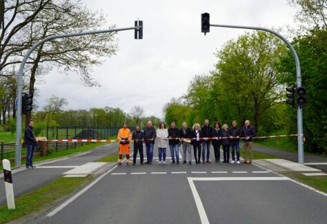 Neue Dunkelampel in Nordhorn soll das Queren der Emsbürener Straße erleichtern