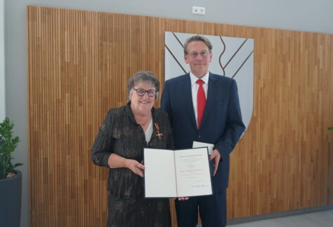 Dienstälteste Gleichstellungsbeauftragte: Maria Hülsing erhält Bundesverdienstkreuz