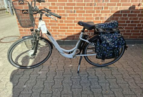 Polizei sucht Eigentümer oder Eigentümerin eines sichergestellten weißen E-Bikes
