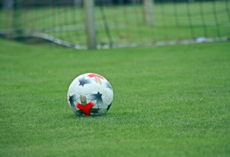 SVM-Frauen schlagen St. Pauli und ziehen in die Hauptrunde des DFB-Pokals ein